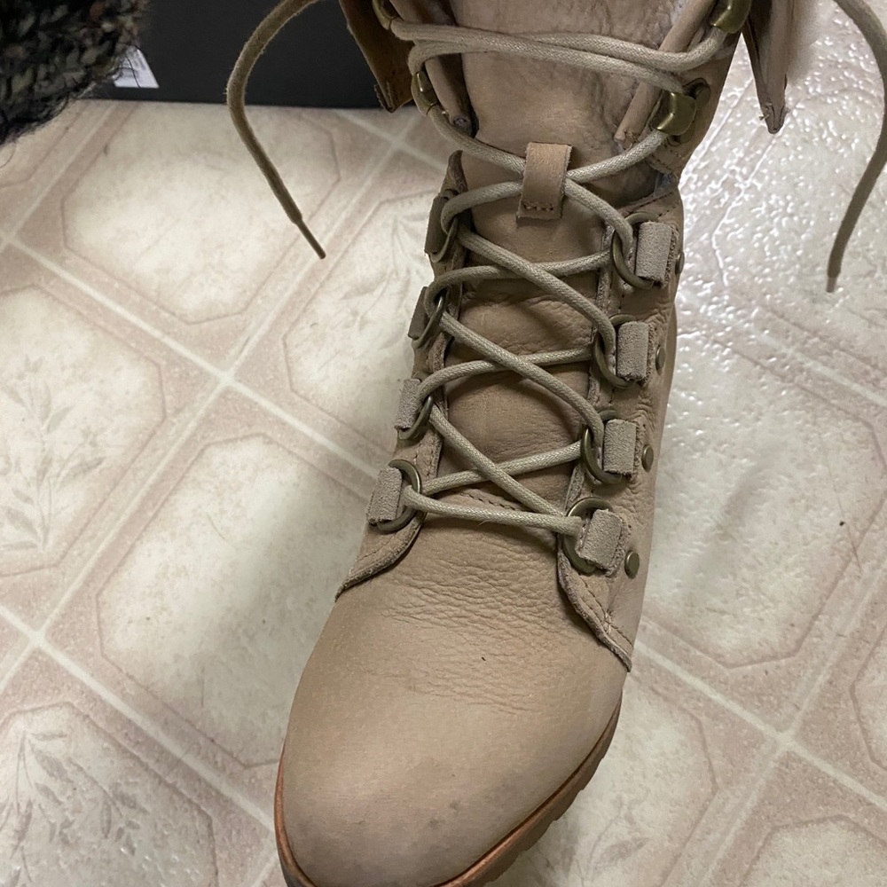 SOREL After Hours Lace Shearling Bootie - Picture 6 of 12